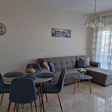 Ma Maison Bleue Daire *