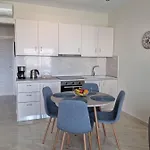 Ma Maison Bleue * Kremasztí